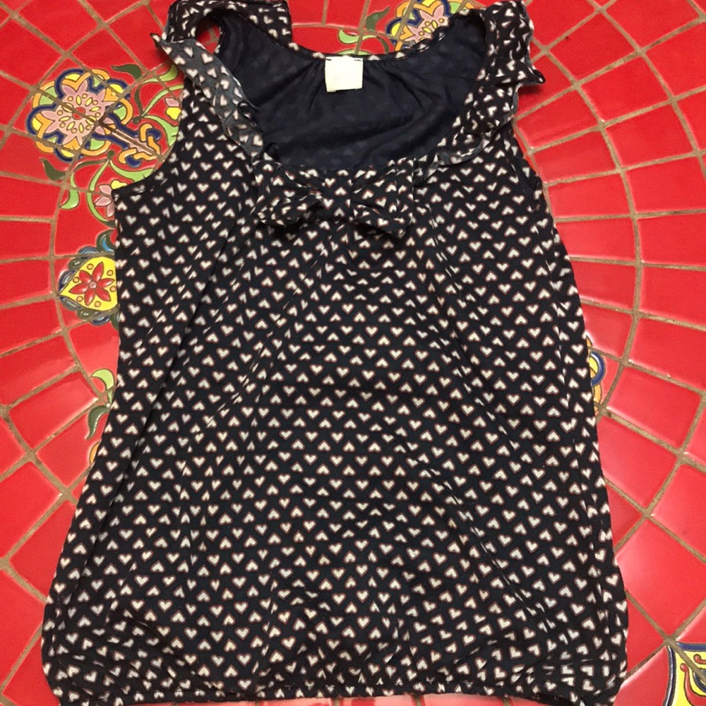 French top with little heart.